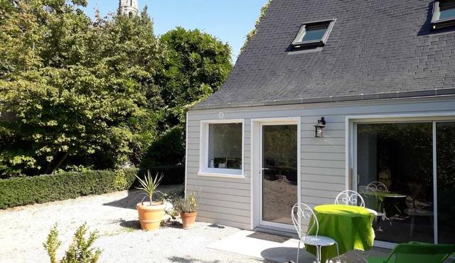 2-person gîte 7 minutes from surf spots, beaches and hiking trails.