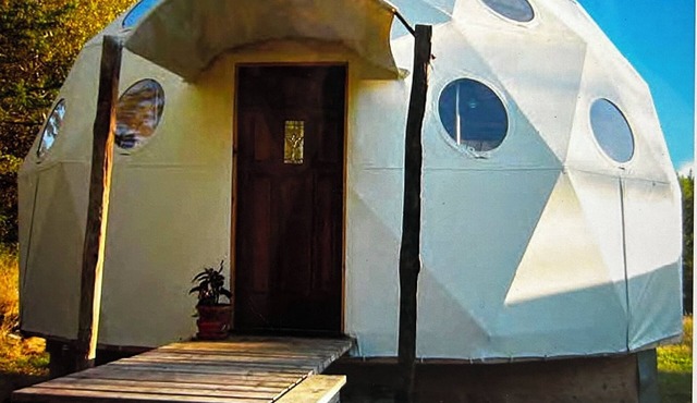 2-person Glamping Dome with Huge bay window and private bathroom!
