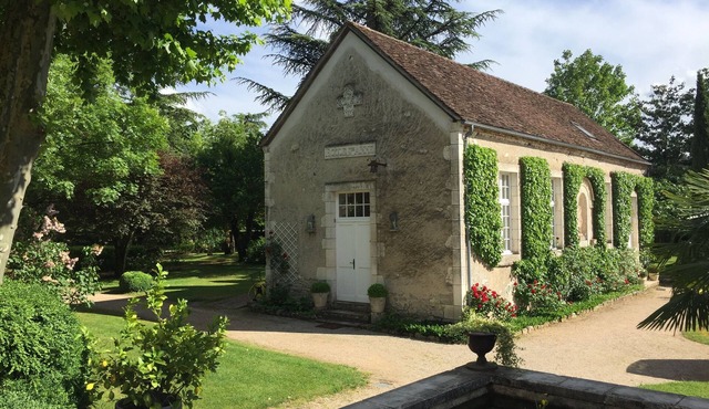 2-person house with heated pool in Martel (Lot)