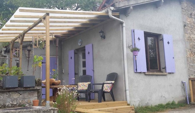 2 person studio in the Creuse (dog friendly)