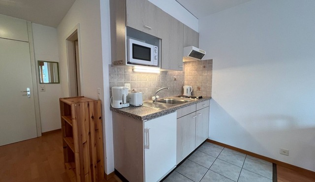 2-person studio with parking