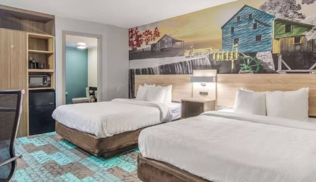 2 Pet-Friendly Rooms with Indoor Pool Minutes from The Factory's Shopping