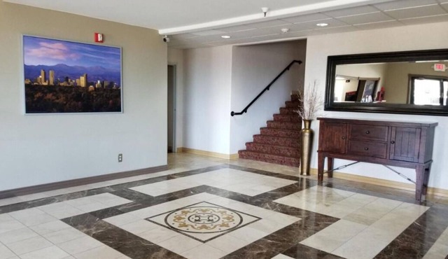 2 Pet-Friendly Units, 2 Classic Units, Onsite Dining, Near Red Hawk Golf Course