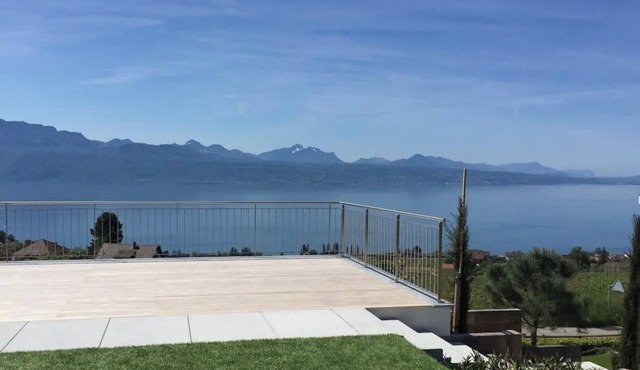 2 Pièces vue Lac sur Lutry/lausanne. Terrasse de 200 m2