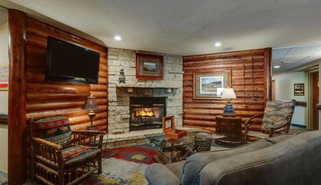 2 Pools, Deluxe 2 Double Stoney Creek Galena | 3 Units