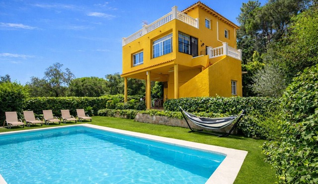 2 Private Abodes in One Magnificent Villa!