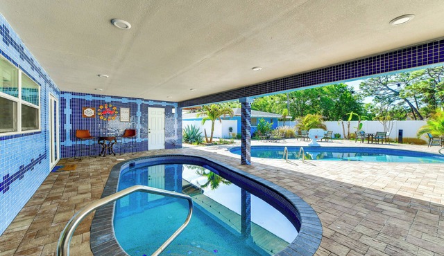 2 Private Pools! 2-Acre Retreat Near Dtwn Sarasota