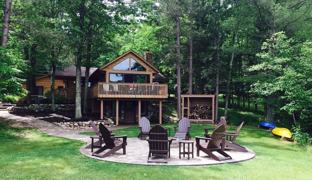 2 Quaint cabins, clear, gradual swimming beach, dog ok, on Goodrich Lake.