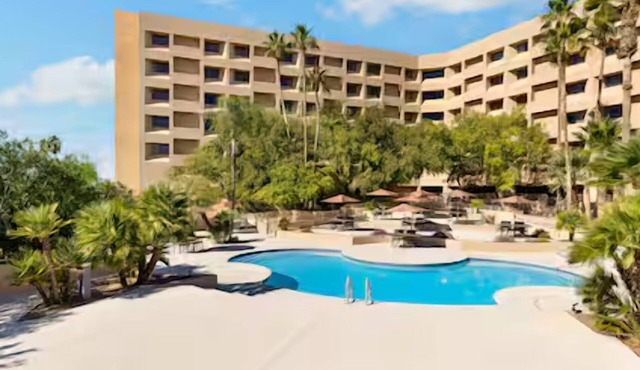 2 Queen Beds, 4 Relaxing Units, Hilton Tucson East