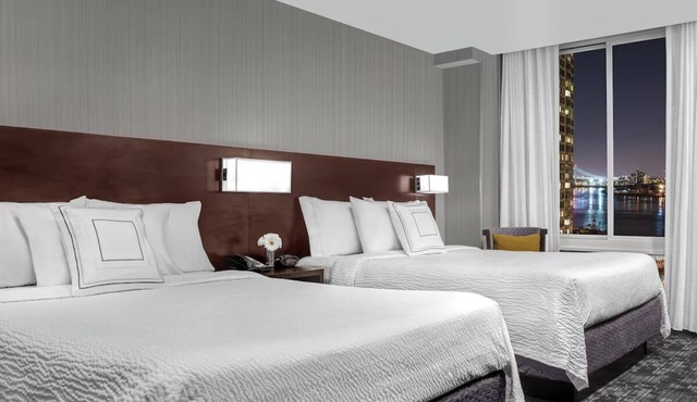 2 Queen Beds at Courtyard New York Manhattan! Onsite Dining!