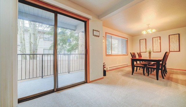 2 Queen Beds With Memory Foam Mattresses.