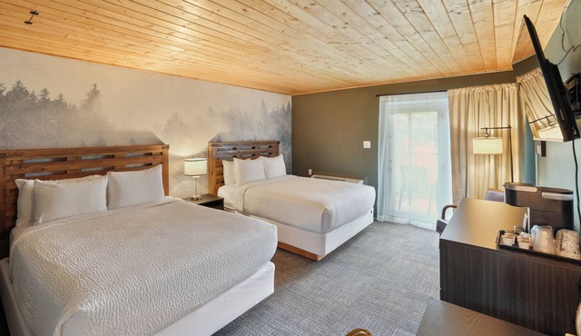 2 Queen + Mountain Retreat