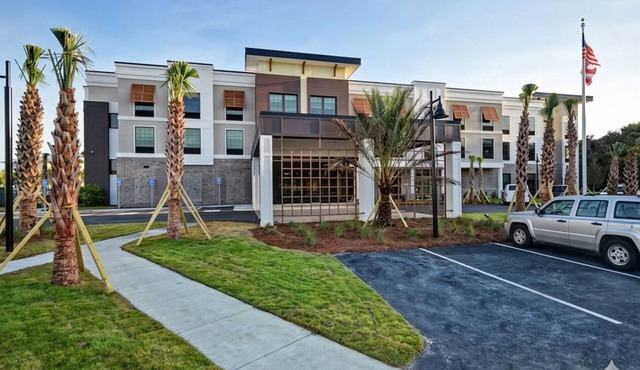 2 Queen Studio w/Free Breakfast | 1 mi to Historic District Bike Trails