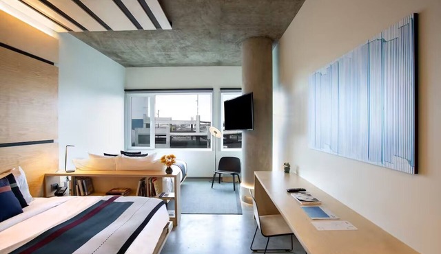 2 Queen: The Source Hotel, Rooftop Views, Wood-Smoked Meats, in RiNo - 2 Units