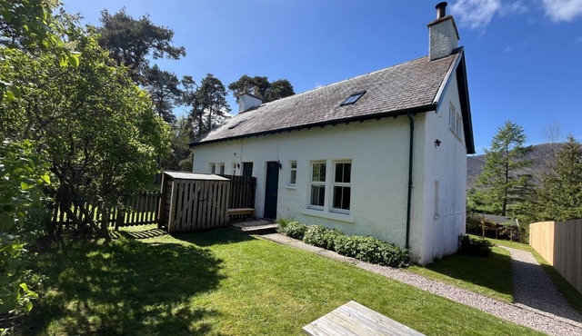 2 Railway Cottage by Interhome