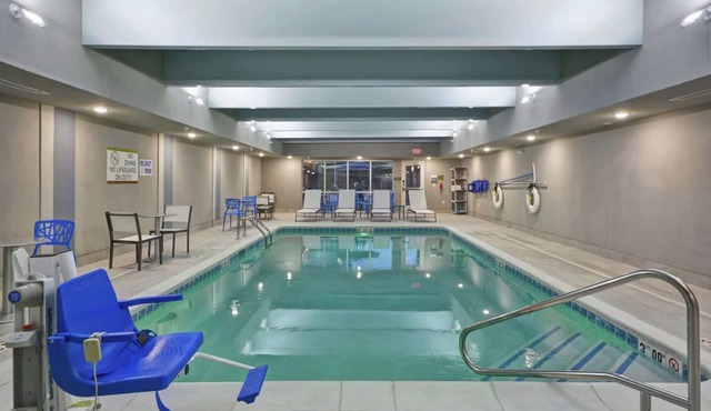 2 Relaxing Units Close to John Ball Park Zoo. FREE Parking and Breakfast!
