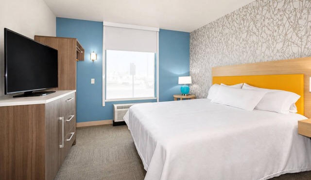 2 Relaxing Units. Pets Allowed, FREE Breakfast! Close to Spring River Zoo