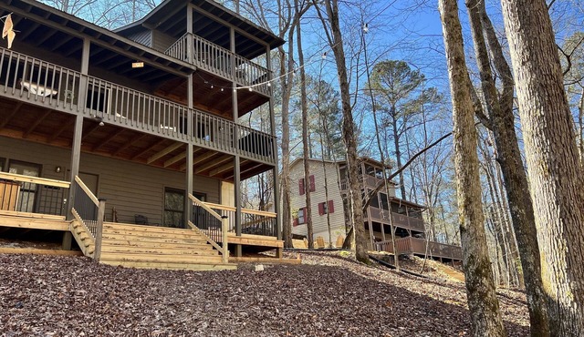 2 River Front Cabins side by side! 7th night free! Ask host