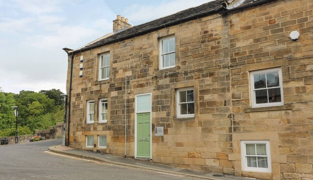 2 RIVERSIDE, pet friendly in Barnard Castle