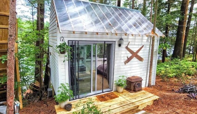 2 Romantic Island Cabins for 5 - Hot Tub,Boat