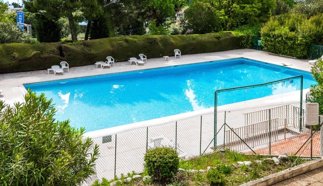 2-Room Apartment with Sea View, Pool and Tennis