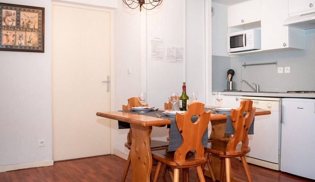 2-Room Apartment for 6 People in Vignec