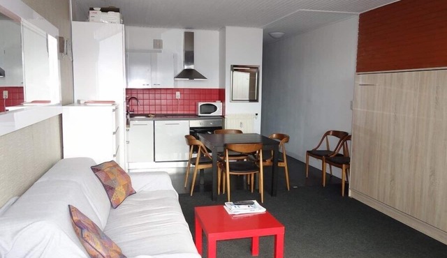 2 ROOM APARTMENT 46m2 TOP OF THE STATION