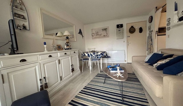 2-room apartment in Royan/Pontaillac with balcony and parking