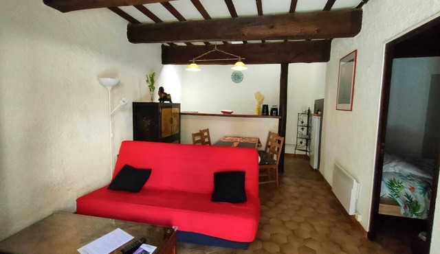 2 room apartment in the center of Pézenas for 2 to 4 people