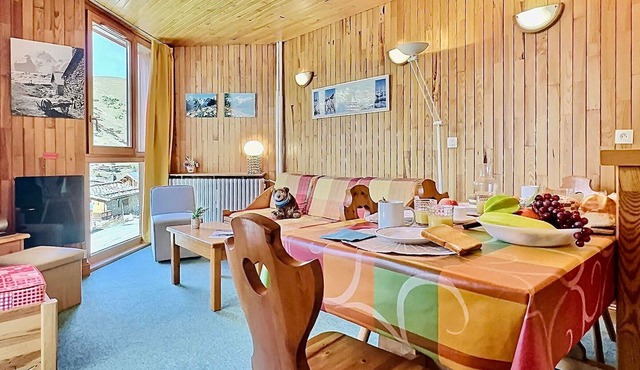 2-room Apartment in Tignes near slopes and shops, 4 people