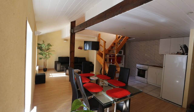 2 room apartment + living room 6 people 25 min Puy du fou center vill