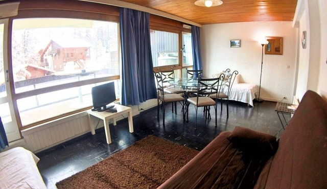 2-Room Apartment, Sleeps 6 in Vars Les Claux - Ski-In/Ski-Out