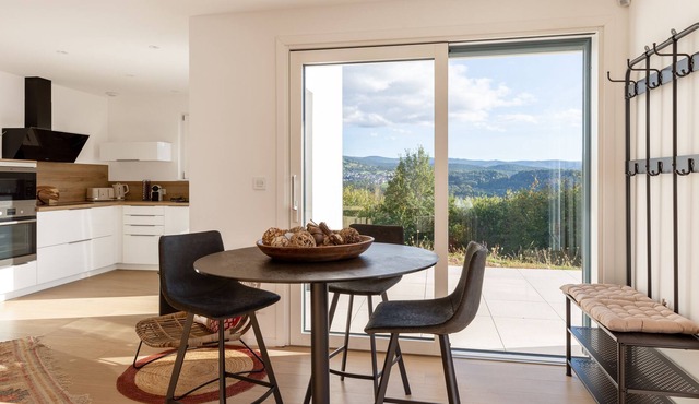 2 room apartment, stylish, fully furnished and equipped (Petit Rocher)