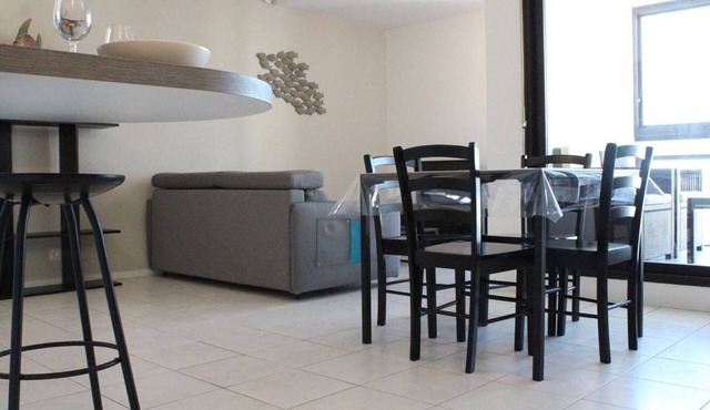 2-room apartment with loggia and pool - La Rochelle