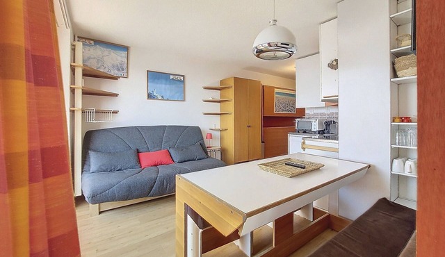 2-room apartment with balcony near slopes, free WIFI