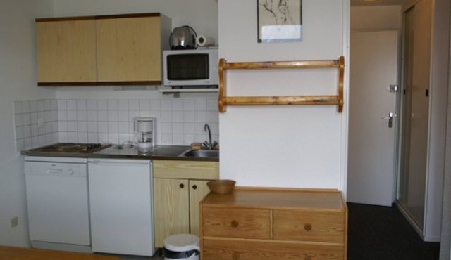 2-room apartment with balcony, near slopes, pets allowed