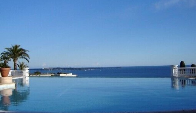 2-room apartment with terrace 800 meters from the beaches