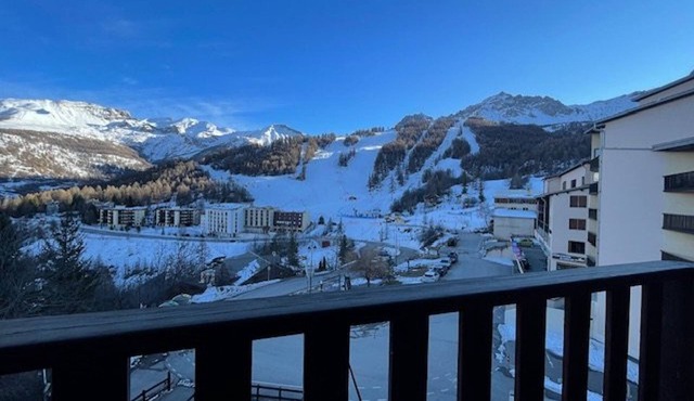 2-Room Apt at ski slopes, 4 sleeps, balcony