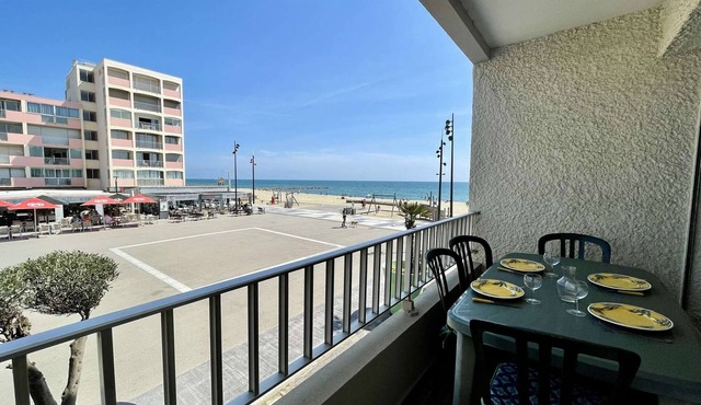 2-room apt, sleeps 6, parking, near beach