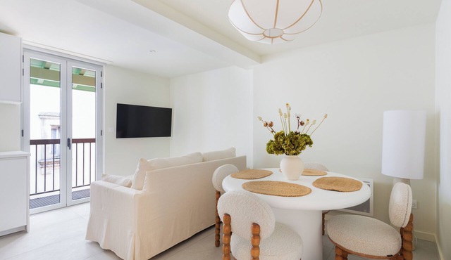 2-room architect-designed apartment with covered balcony facing the spa