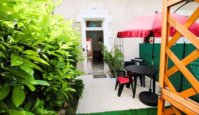 2-room duplex with private terrace and KIT Bébé