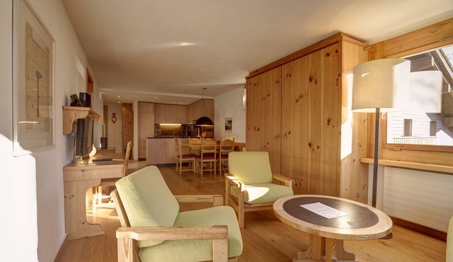 2-room flat with mountain view on the 4th floor