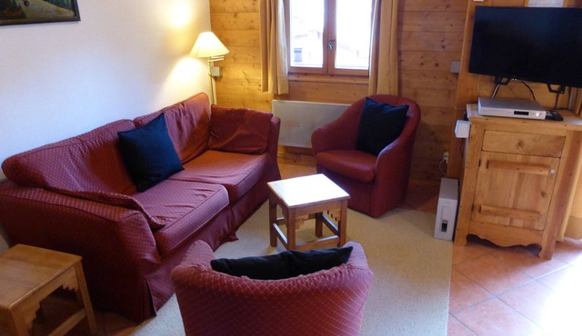 2-room mezzanine apartment for 6 with balcony and covered parking