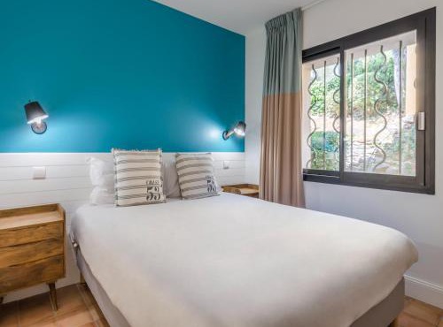 2-room holiday flat with sea view in Residence du Bailli, Rayol-Canadel-sur-Mer