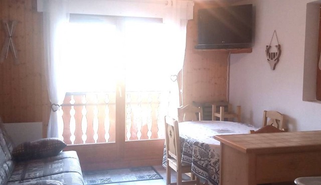 2-room rental for 4, elevator, mountain view, parking, St Jean d'Aulps