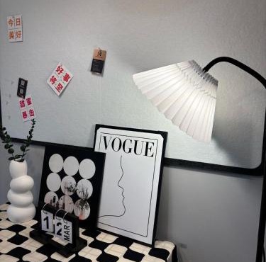 2 Room Twenty Five The Amber