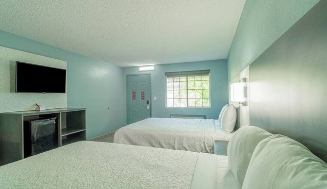 2 Rooms for Harlingen Road Trippers w/Free Parking | Near Cinemark Harlingen
