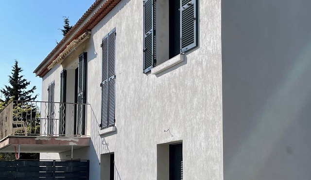 2 ROOMS HOLIDAY RENTAL TOULON RESIDENTIAL AREA 10 minutes from the beaches.