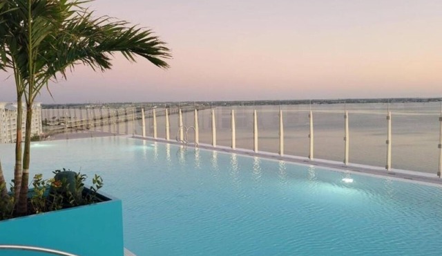 2 Rooms in Pet-Friendly Suite w/Harbor Views & Comfort Near Fisherman's Village