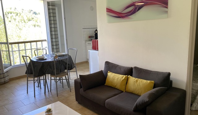 2 Rooms in the heart of Provence